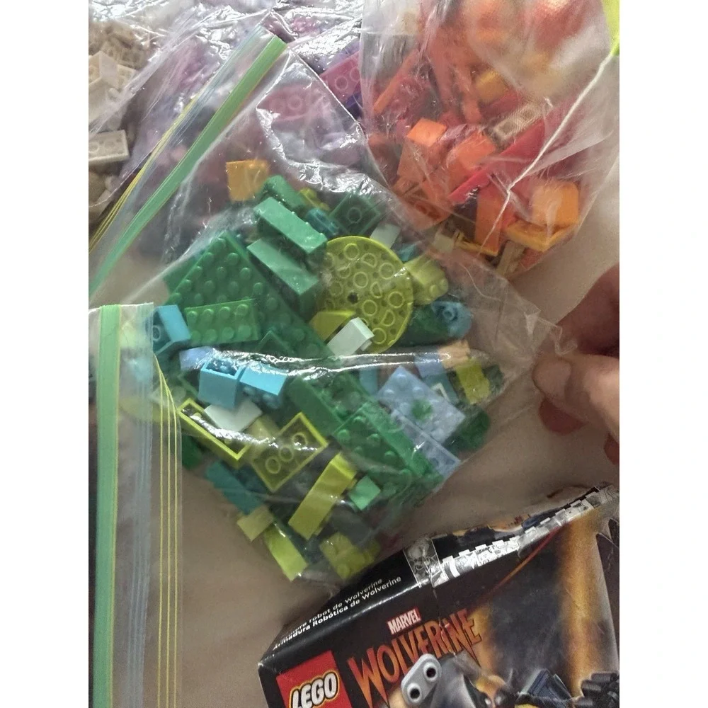 LEGO Lot 4.8 Lbs Star Wars Marvel City Minifigures Manuals Mixed Bulk